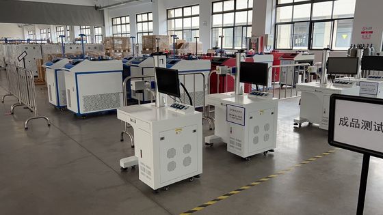 دستگاه جوش لیزری فیبر دستی 1000W 1500W 2000W 3000W برای فروشگاه های مواد غذایی و نوشیدنی
