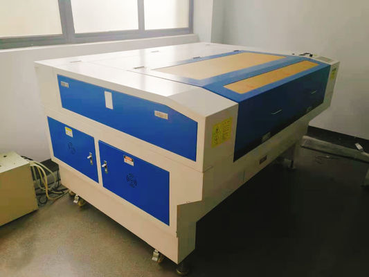 1000-26000mm/min سرعت برش CO2 لیزر حکاکی ماشین با برتر و سرویس