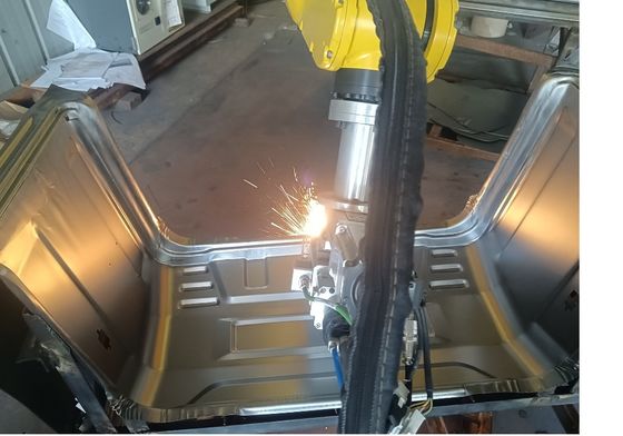 CNC بله 3D لیزر رباتیک جوش ماشین برای هوشمند پیچیده فلز ماشین برش