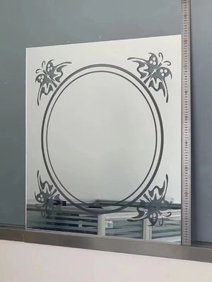 دستگاه علامت گذاری لیزری فیبر کوچک قابل حمل 20W 30W 50W برای حکاکی لیزر