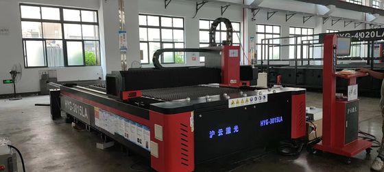 3015 ماشین برش لیزر فیبر 1000W 1500W 2000W 3000W با پیکربندی نوع گانتری