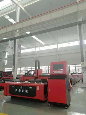 ماشین برش آلومینیوم لیزری فیبر CNC 3015 با وزن 5000 کیلوگرم